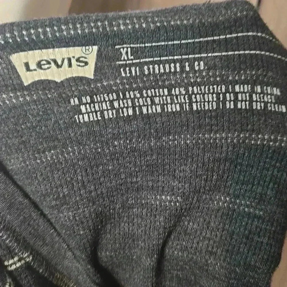 Levis men’s striped gray sweater pullover - Picture 6 of 7